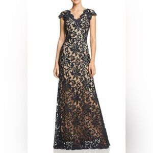 New Tadashi Shoji black lace overlay maxi gown dress Sz 10 Mermaid Maxi Dress